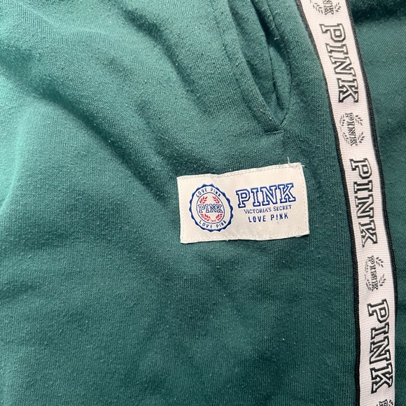 VS Pink Sweat Set - Picture 7 of 9